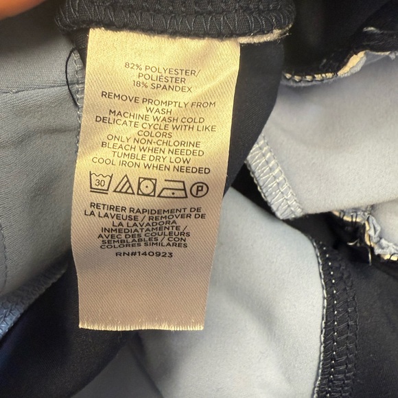 Lou & Grey Women Size Small Blue Athletic‎ full Zip pocket Jacket - Picture 7 of 7